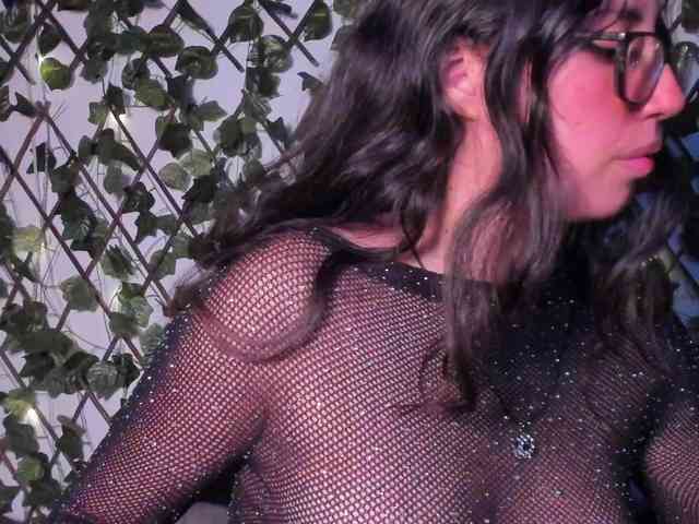 CoralineSanchez webcam