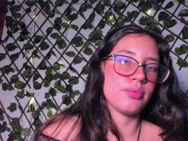 CoralineSanchez webcam