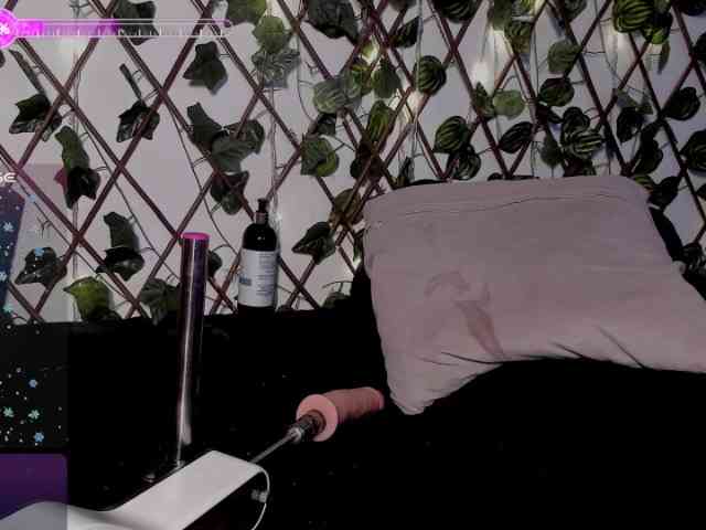 CoralineSanchez webcam