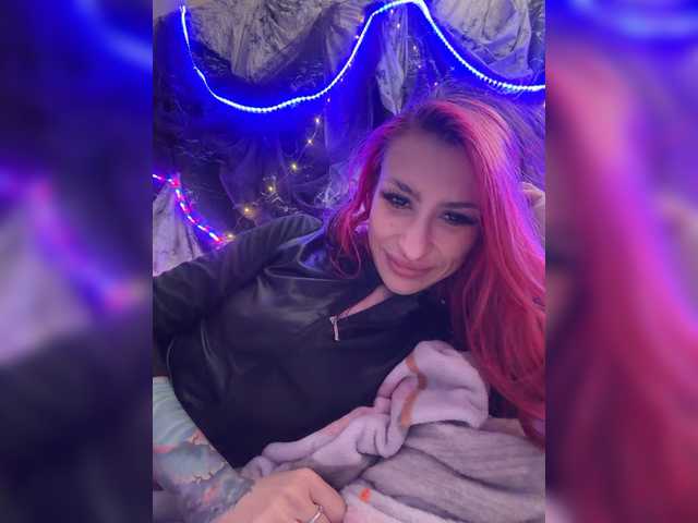 KillerWitch's BongaCams show and profile