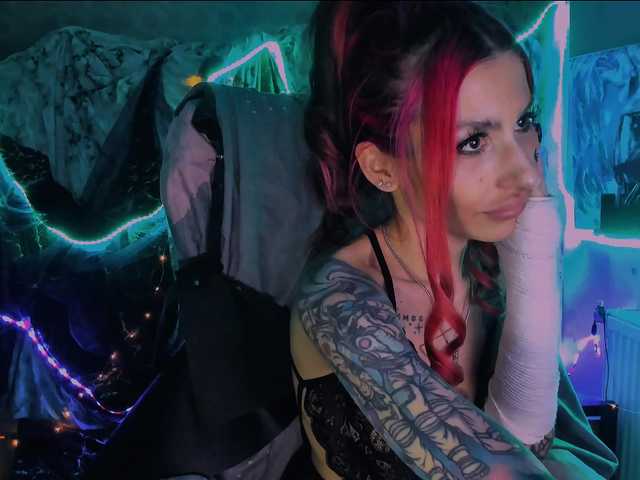 KillerWitch's BongaCams show and profile