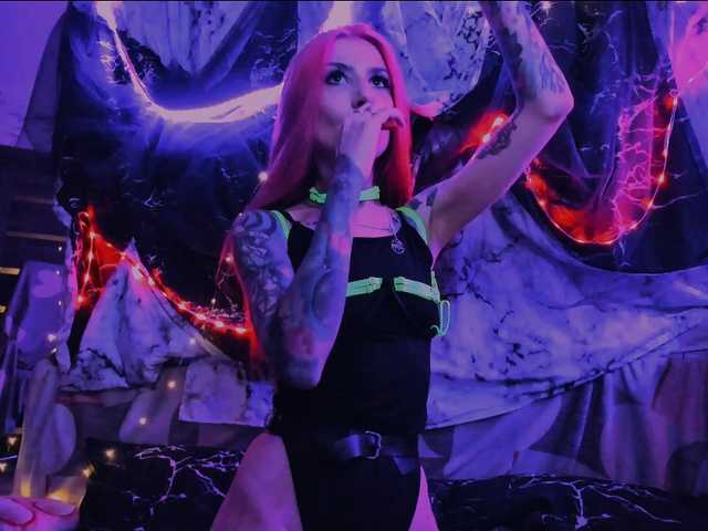 KillerWitch's BongaCams show and profile