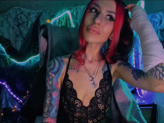 KillerWitch's BongaCams show and profile