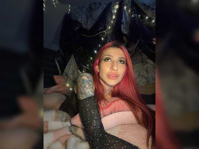 KillerWitch's BongaCams show and profile
