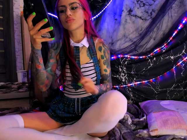 KillerWitch's BongaCams show and profile