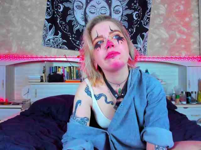 Aru-k0t0 webcam