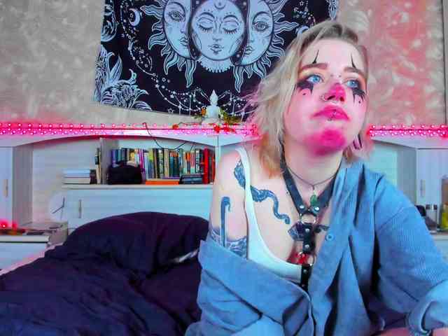 Aru-k0t0 webcam