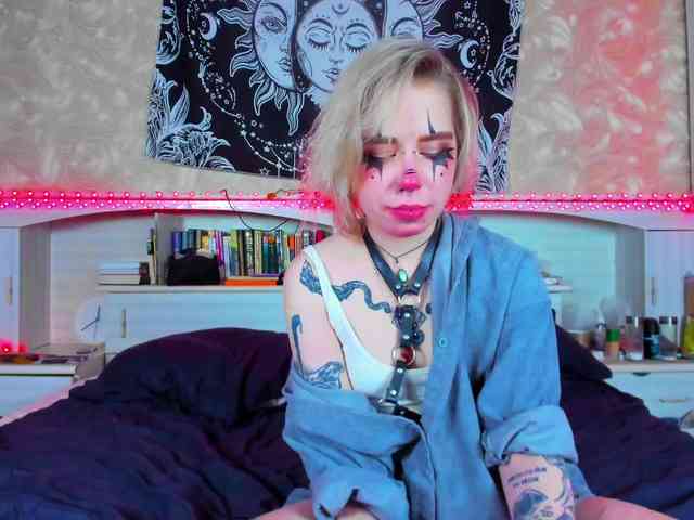 Aru-k0t0 webcam