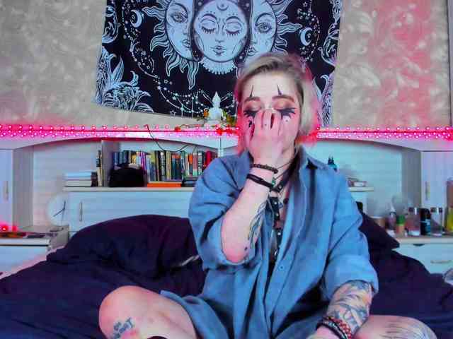 Aru-k0t0 webcam
