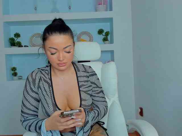 JuicyJulie webcam