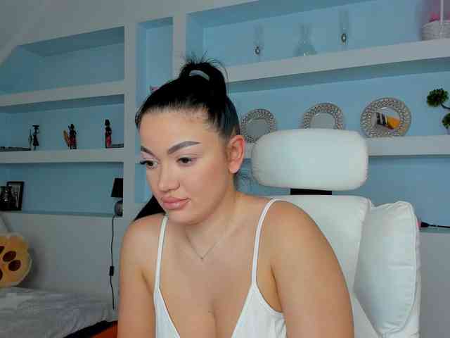 JuicyJulie webcam