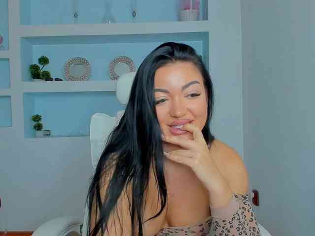 JuicyJulie webcam