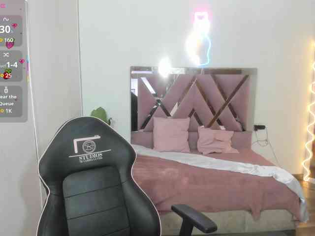 GiiORGINA-TAY webcam