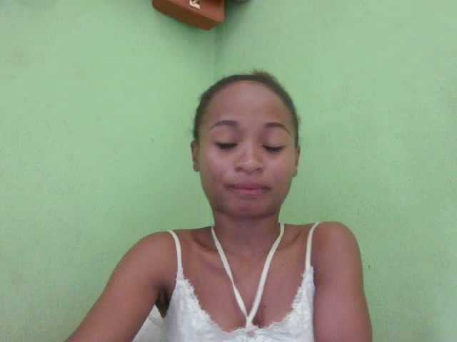 le modèle Chou1 est en webcam porno dans un show sur le site bongacams, il possède les tags suivants: Ebony,Brunette,Shaved