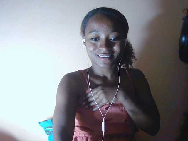 Chou1, une amatrice française avec qui discuter et avoir du sexe