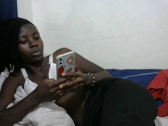  Shaz33 chat room