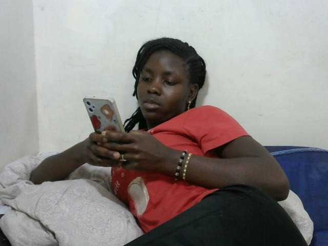  Shaz33 chat room