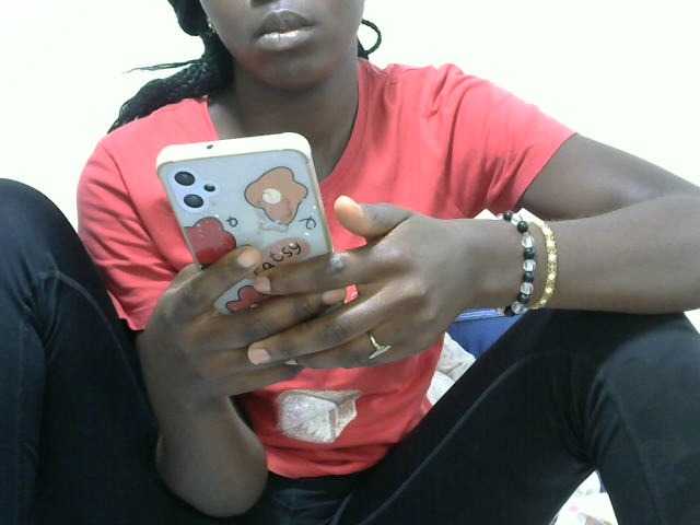  Shaz33 chat room