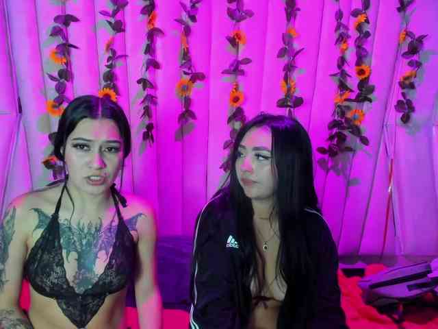 MiaAndZoeGirl
