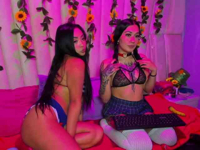 MiaAndZoeGirl webcam