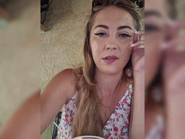 Riskygirl webcam