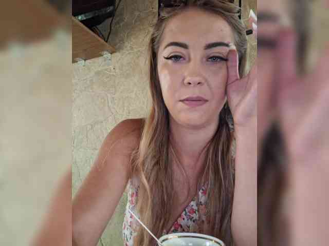 Riskygirl webcam