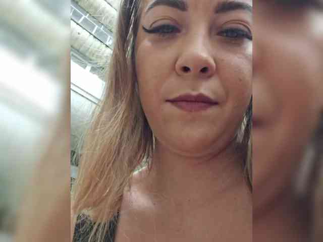 Riskygirl webcam