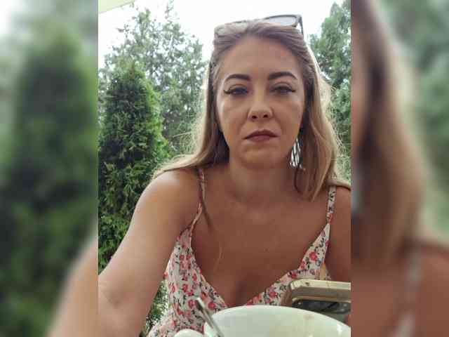 Riskygirl webcam