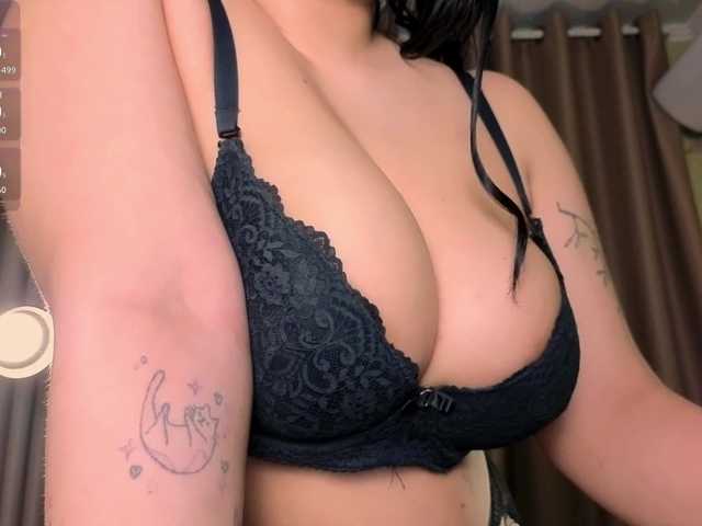 honeybrownie's BongaCams show and profile