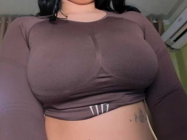 honeybrownie's BongaCams show and profile