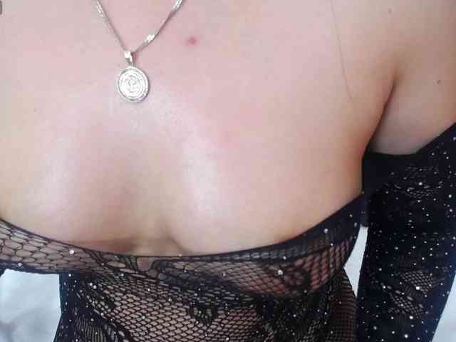 LexaskyZafiro webcam