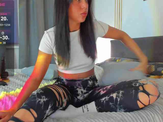 Luckydicewow Live Webcam on BongaCams