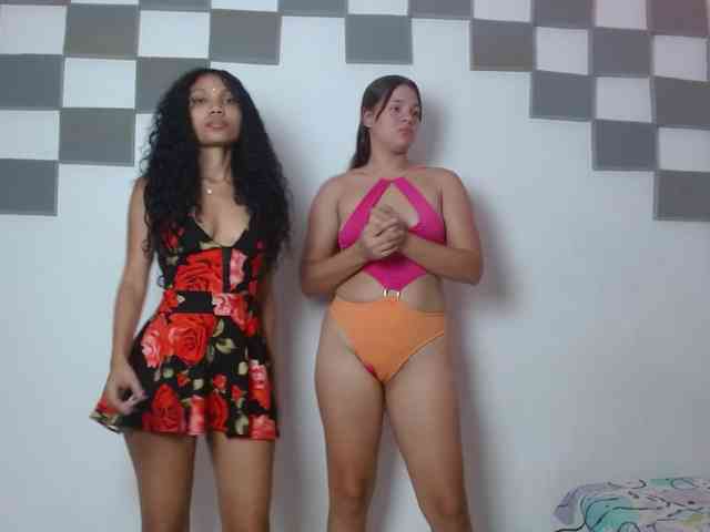 latincouple777 webcam