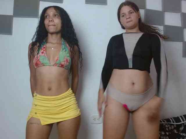 latincouple777 webcam