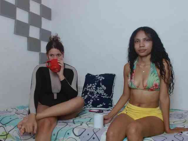 latincouple777 webcam