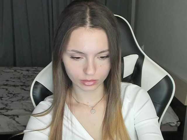 EmilySkout's BongaCams show and profile