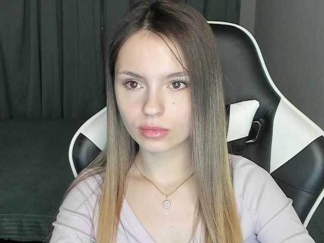 EmilySkout's BongaCams show and profile