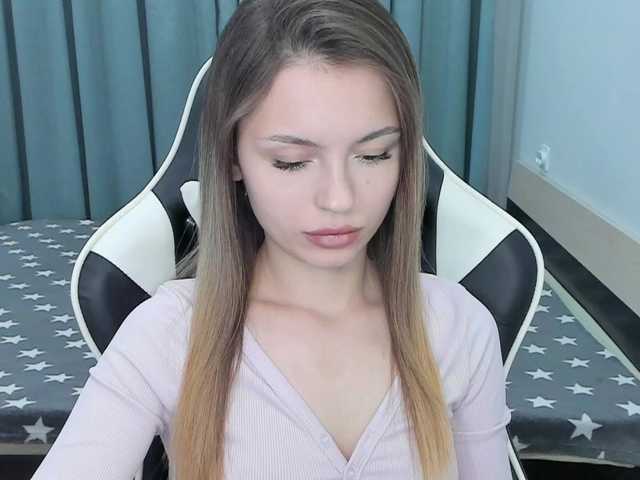 EmilySkout-видео