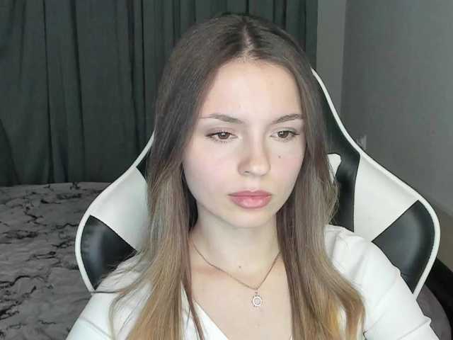 EmilySkout's BongaCams show and profile