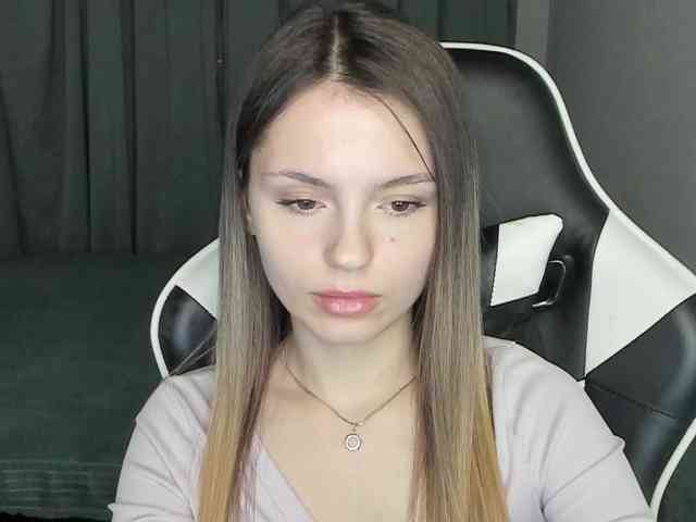 EmilySkout Live Webcam on BongaCams