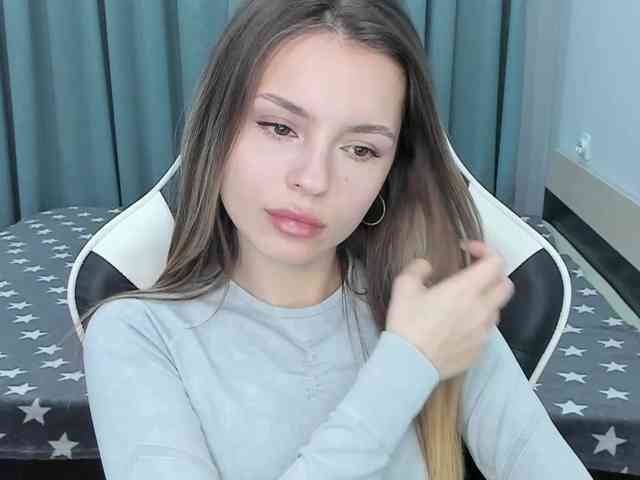 EmilySkout Live Webcam on BongaCams