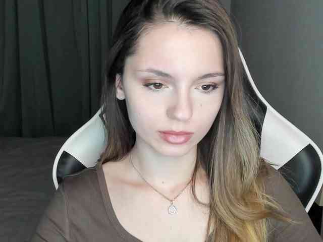 EmilySkout Live Webcam on BongaCams