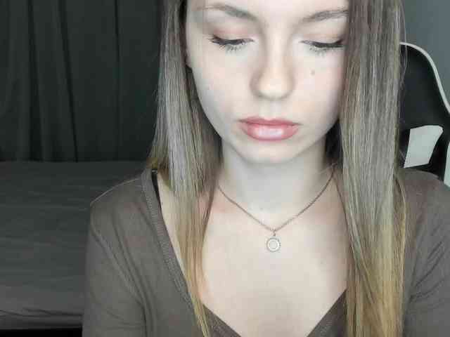 EmilySkout Live Webcam on BongaCams