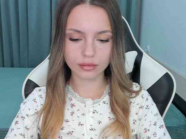 EmilySkout Live Webcam on BongaCams