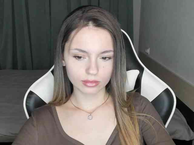 EmilySkout Live Webcam on BongaCams