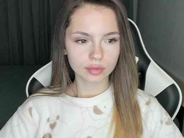 EmilySkout Live Webcam on BongaCams