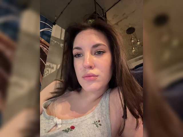 -Your-Michelle-'s BongaCams show and profile