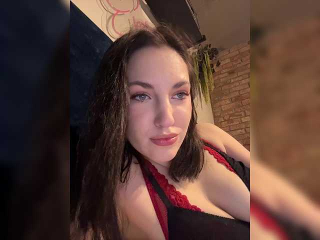 -Your-Michelle-'s BongaCams show and profile