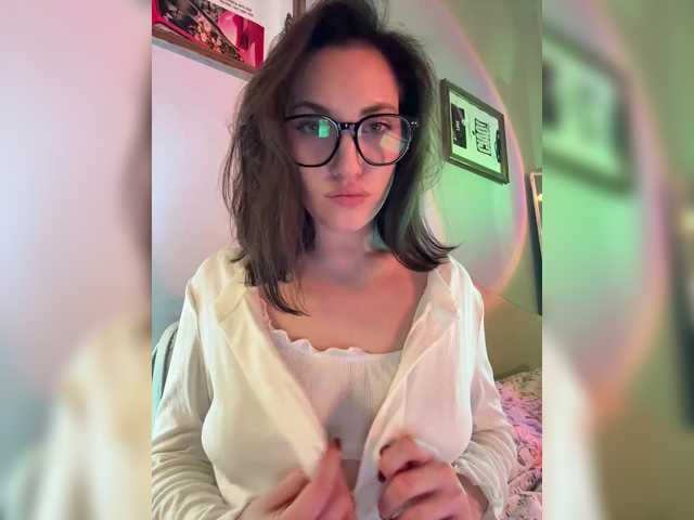 Sex chat gratuit in direct cu -Your-Michelle- pe BongaCams