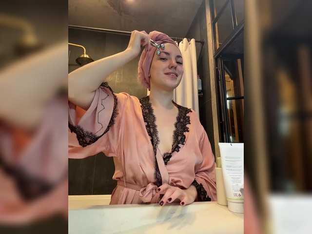 -Your-Michelle-'s BongaCams show and profile